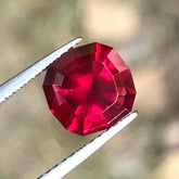 2.85 Carats Garnet